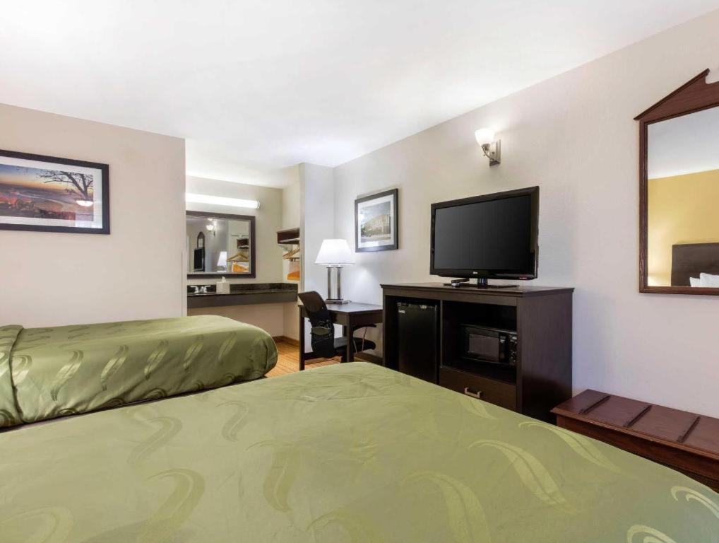 Quality Inn Arab Hwy 231 Exteriér fotografie